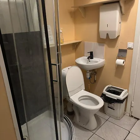 Sueda Hostel *